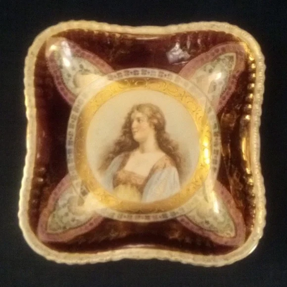 Antique Portrait Plate - Victoria Austria(Circa 1906-1912)